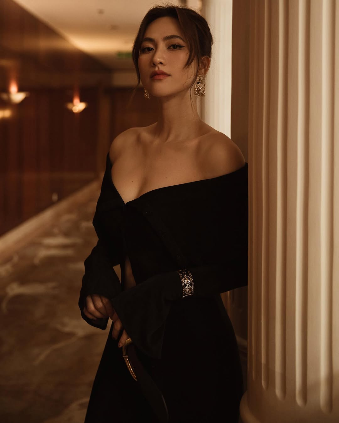 đầm trễ vai quyến rũ