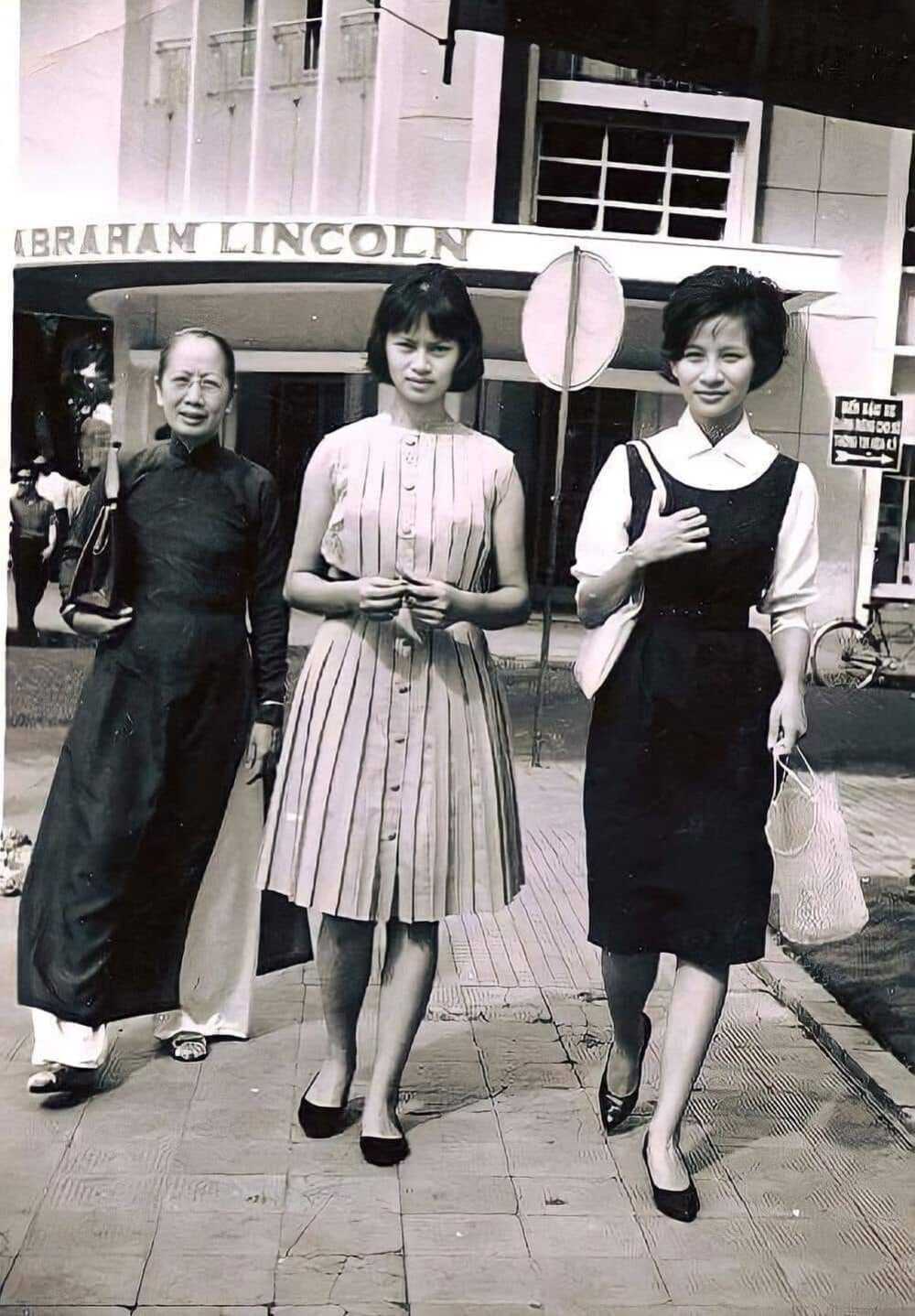 thiết kế đầm cô ba sài gòn