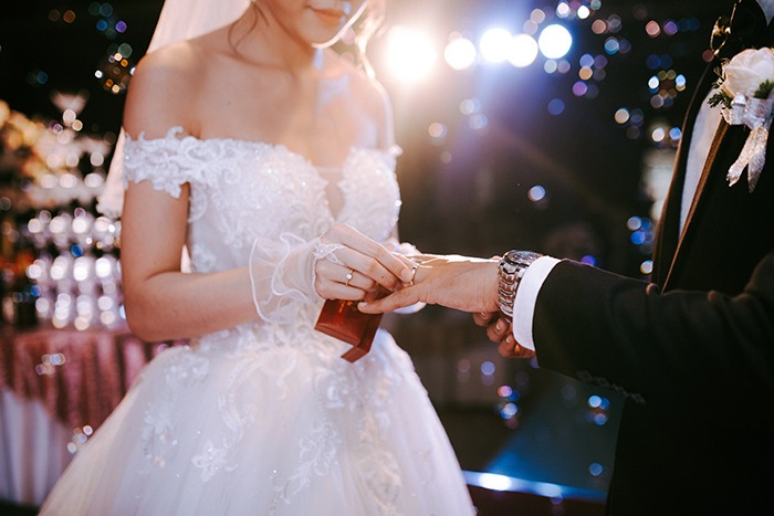 Trải Nghiệm Của Các Cặp Đôi Tại Skymond HCM Khi Chọn Nhẫn Cưới Platin - Bạch Kim