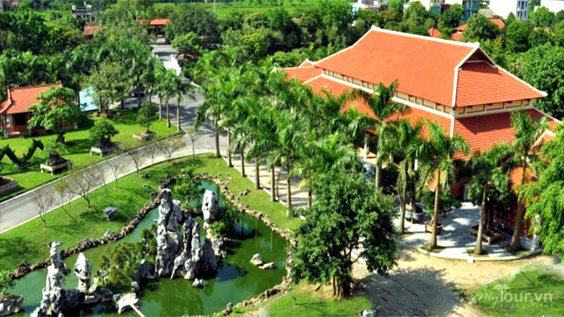 Hoang-Long-resort-dia-diem-to-chuc-cuoi-xanh