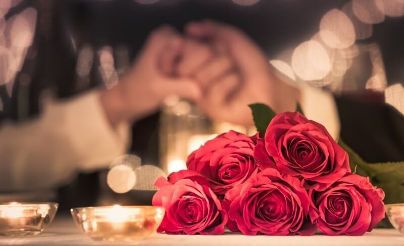 Vì sao cần phải tặng quà kỉ niệm cưới? - 1