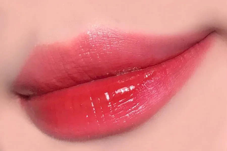 Bí quyết môi căng mọng: Dưỡng môi Hàn Quốc