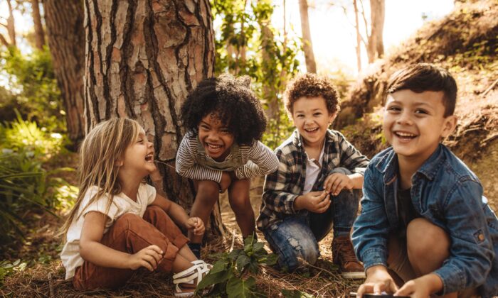 Mỗi đứa trẻ đều rất đặc biệt, t&iacute;nh c&aacute;ch kh&aacute;c nhau kh&ocirc;ng thể gi&aacute;o dục giống  nhau