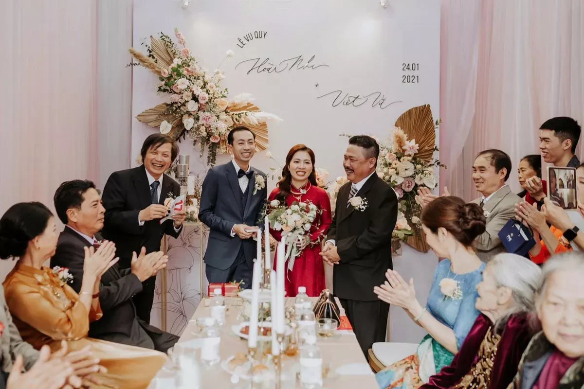 đại diện nh&agrave; g&aacute;i ph&aacute;t triển