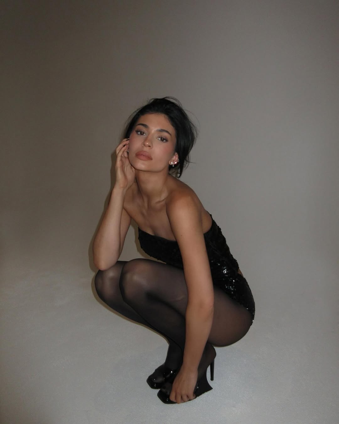 Bí quyết chinh phục giày cao gót mà không lo đau chân