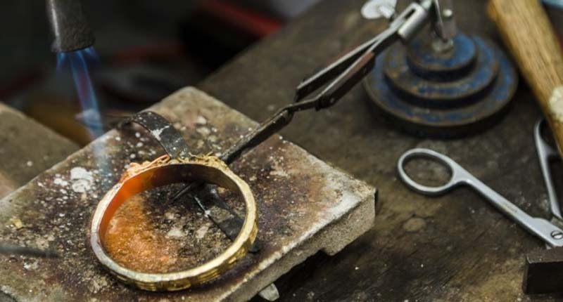 h&agrave;n nối trang sức