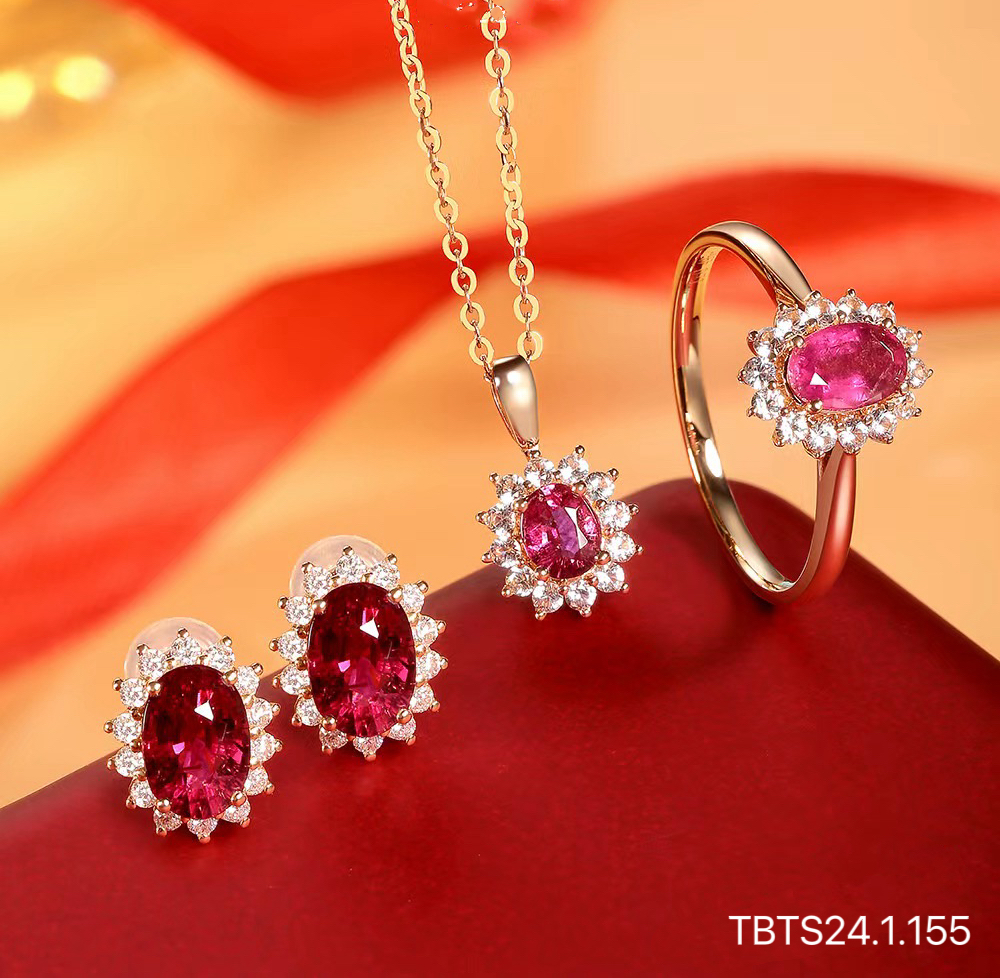 Học cách gắn kết tình cảm vợ chồng bằng món quà Valentine của cặp đôi chính trị gia?